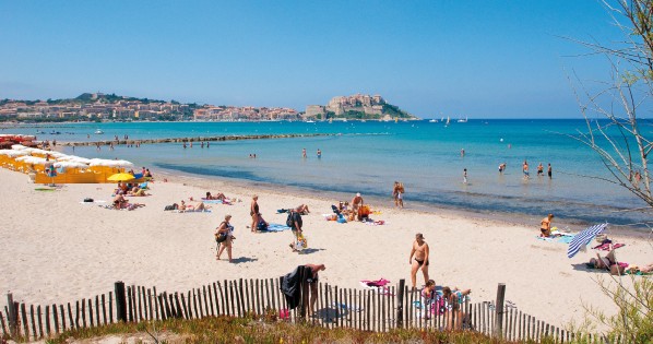 Strand Calvi