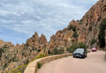 Unterwegs auf Korsika mit Auto, Motorrad, Bus & Bahn