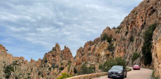 Unterwegs auf Korsika mit Auto, Motorrad, Bus & Bahn